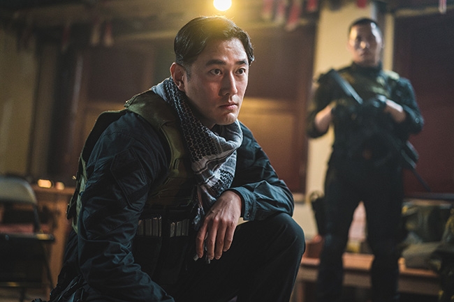 ‘킬러들의 쇼핑몰’ 조한선, 악명 높은 빌런으로 180도 돌변…이동욱과의 질긴 악연으로 팽팽한 긴장감 예고