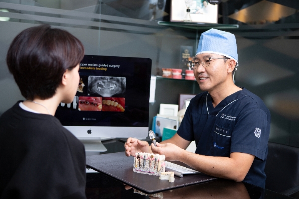 편리한 원데이임플란트, 아무나 할 수 없는 이유?