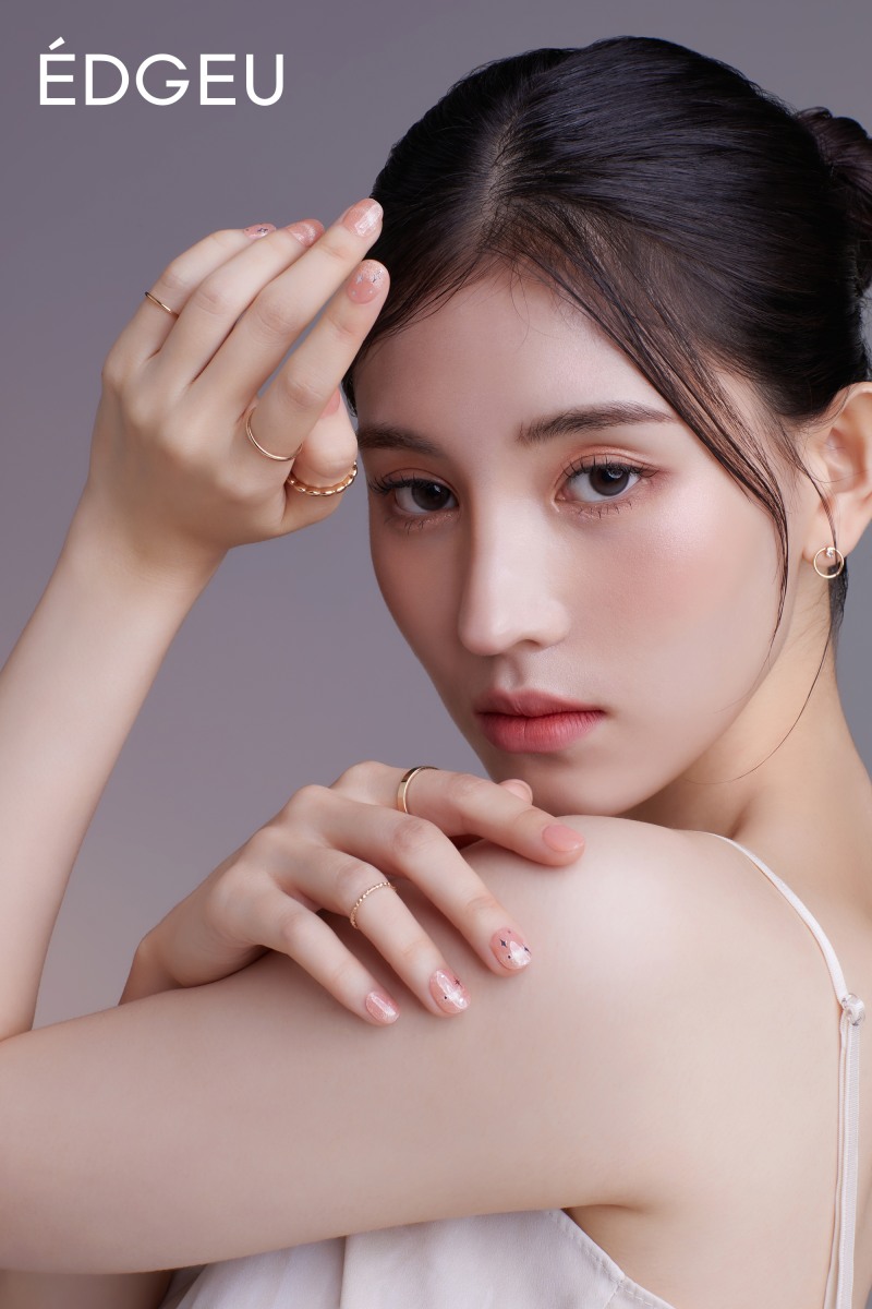 ‘엣지유’, 2024년 ‘자석 네일’ 무빙글로우 컬렉션 론칭