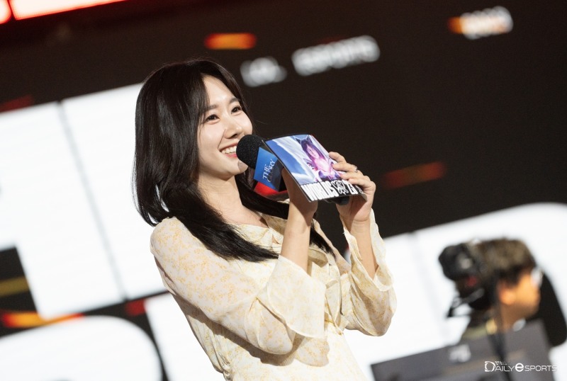 LCK 안방마님 윤수빈 아나의 새로운 도전...'eK 리그 진행 맡아요'