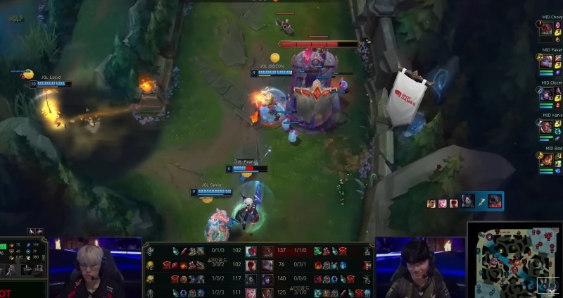 결승전서 공허 진드기 버프를 획득한 정글 팀. 사진=공식 중계 화면 캡쳐.