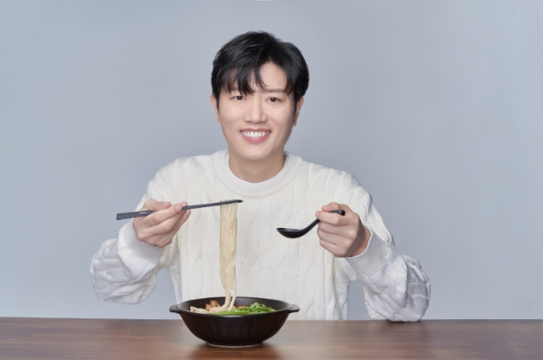 투다리, 다정한 매력의 배우 ‘박희순’ 모델로 재발탁