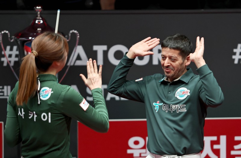 하나카드의 초클루와 사카이