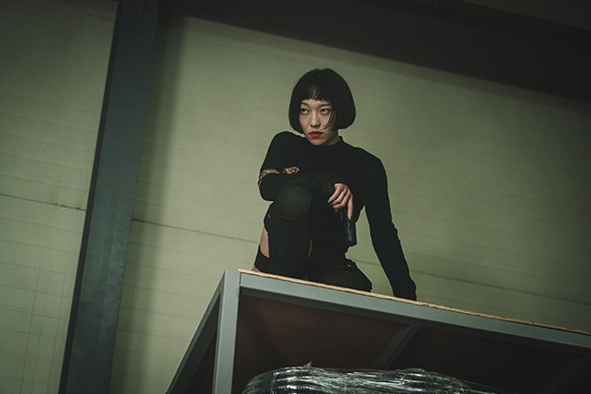 “‘솔로 창고 액션씬’ 미쳤다” ‘킬러들의 쇼핑몰’ 금해나, S급 킬러의 클래스 완벽하게 보여주며 4회 명장면 등극