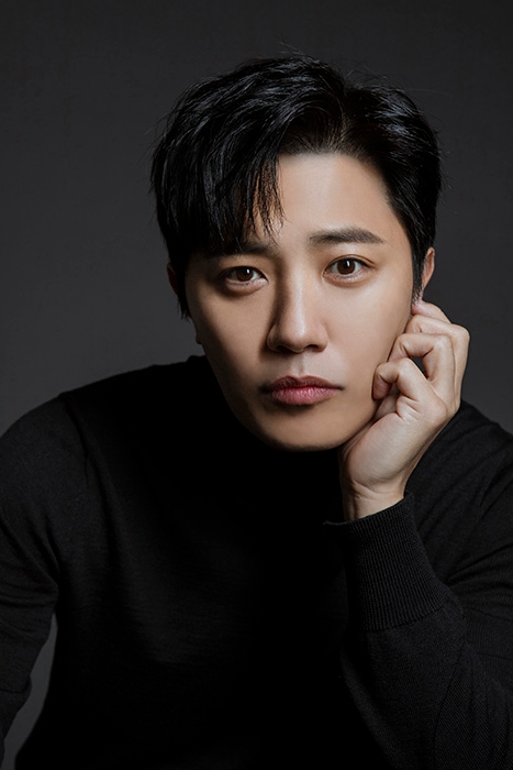 진구, tvN ‘감사합니다’ 캐스팅…카리스마 부사장 변신 ‘기대 ↑’