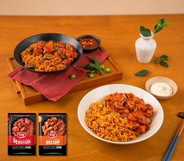 ‘핵불닭치면(좌)’, ‘불닭치면(우)’ 조리 이미지