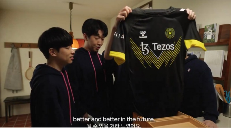 이미지 캡처=팀 바이탈리티 SNS.