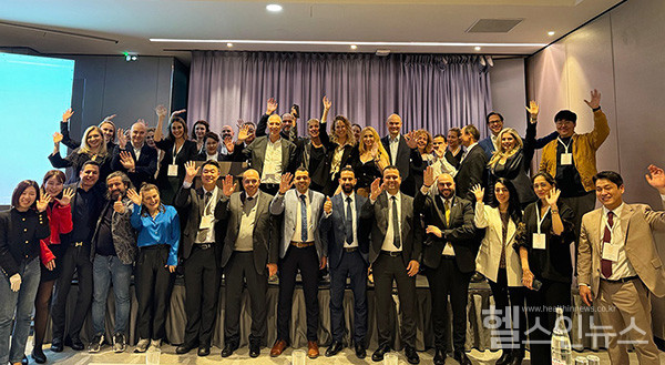 레이저옵텍제공