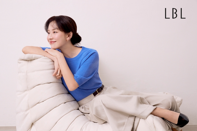 롯데홈쇼핑은 짧은 연휴로 집에서 명절을 보내는 '홈설족' 증가가 예상됨에 따라 설 연휴 기간 패션, 리빙 등 신상품을 대거 판매합니다.