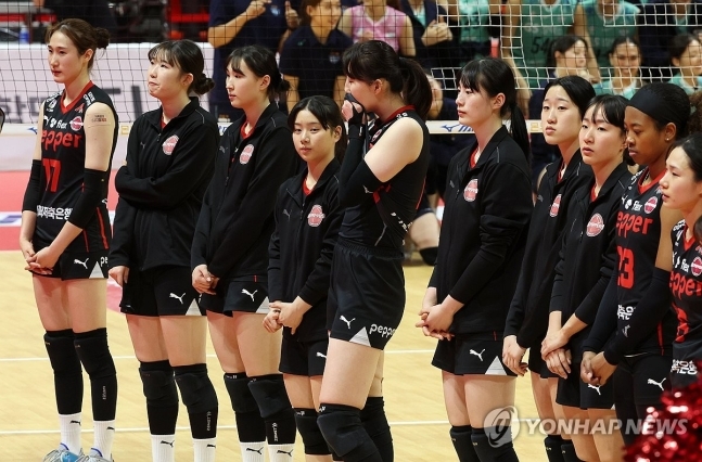 페퍼저축은행, 단일시즌 최다 연패 타이기록 '20연패 수렁' 추락은 어디까지..