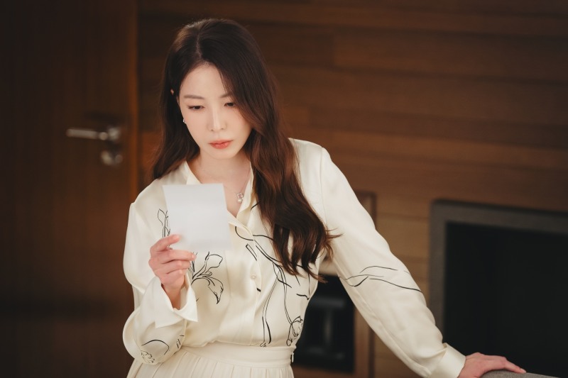 ‘내 남편과 결혼해줘’ 보아, 섬뜩한 빌런 캐릭터로 눈길…‘미소 뒤 서늘한 내면’