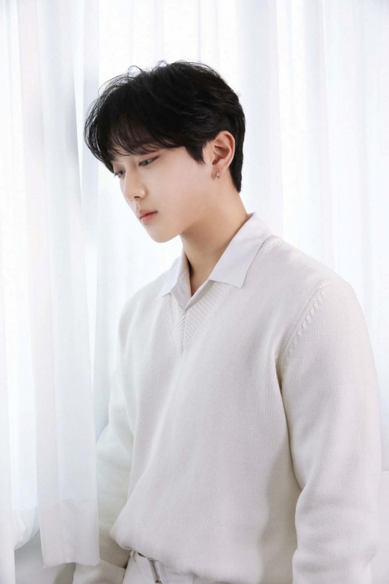 골든차일드 홍주찬, '어떤가요' 두 번째 티저 이미지 공개…더 짙어진 성숙美