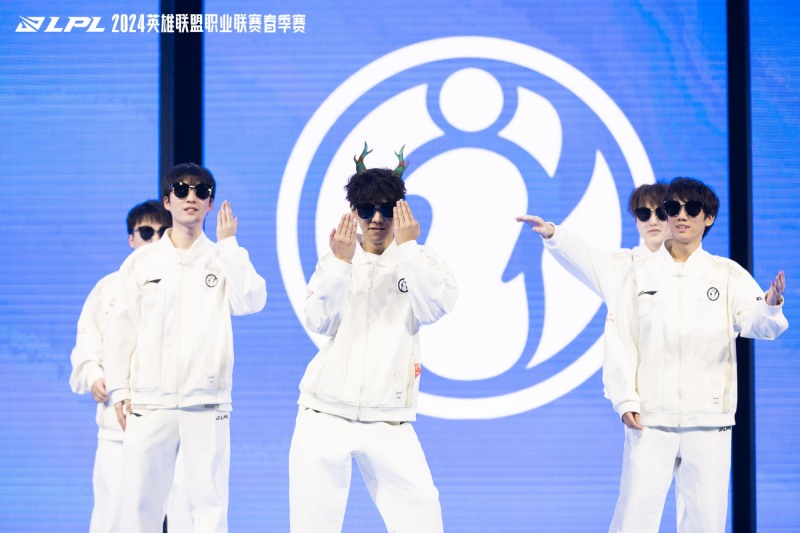 Photo=LPL.