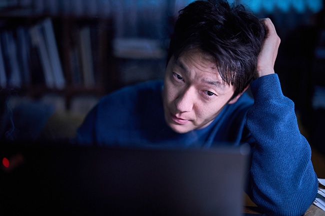‘댓글부대’ 손석구의 완벽한 변신…복직을 위해 물불 안 가리는 기자로 컴백