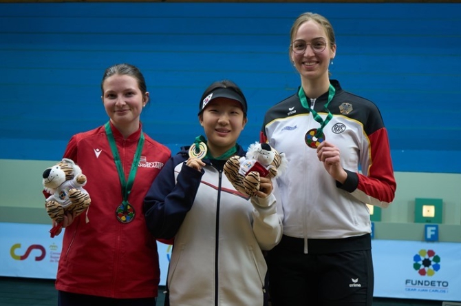 2024 그라나다 월드컵 여자 10m 공기소총 개인 금메달을 차지한 울진군청 사격팀 권은지 선수