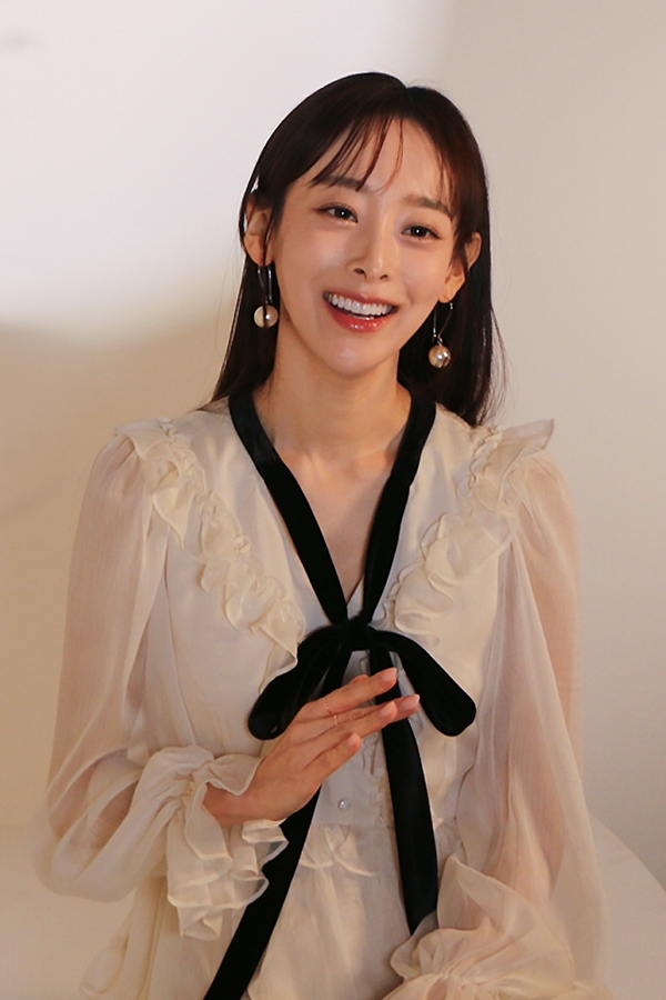 오승하, 월드아트팩토리와 전속계약 체결…트롯가수 활동 본격화