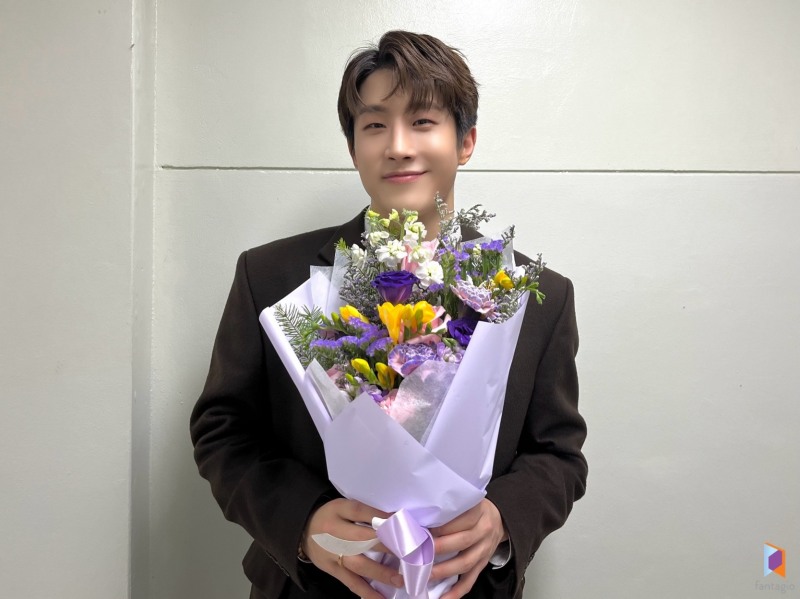 아스트로 진진, 뮤지컬 ‘겨울나그네’ 막공 성료…웃음+공감 다 잡았다