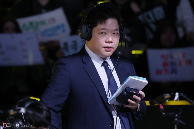 '1R 8승 1패' 김정수 감독, "패한 kt 롤스터 경기 기억에 남아"