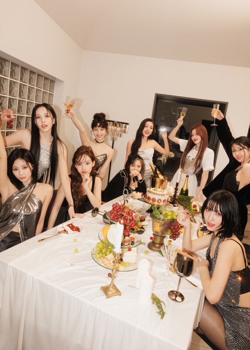 트와이스, 美 유명 모닝쇼 'NBC's TODAY' 출연…신곡 'ONE SPARK' 퍼포먼스 첫 선
