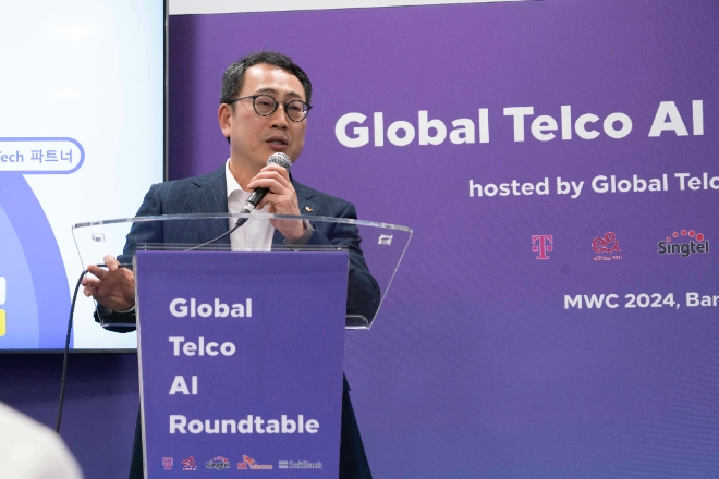 SK텔레콤은 지난 26일(현지시각) MWC24가 열리고 있는 스페인 바르셀로나에서 기자간담회를 개최하고, 도이치텔레콤, 이앤그룹, 싱텔그룹, 소프트뱅크 등 ‘글로벌 텔코 AI 얼라이언스(이하 GTAA, Global Telco AI Alliance)의 협업 의미와 SKT의 향후 AI 전략에 대해 밝혔다.