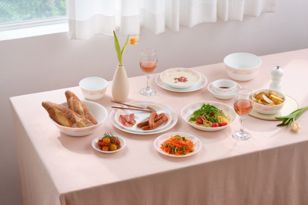 코렐, 봄 맞이 신제품 ‘핑크다이브’ 출시