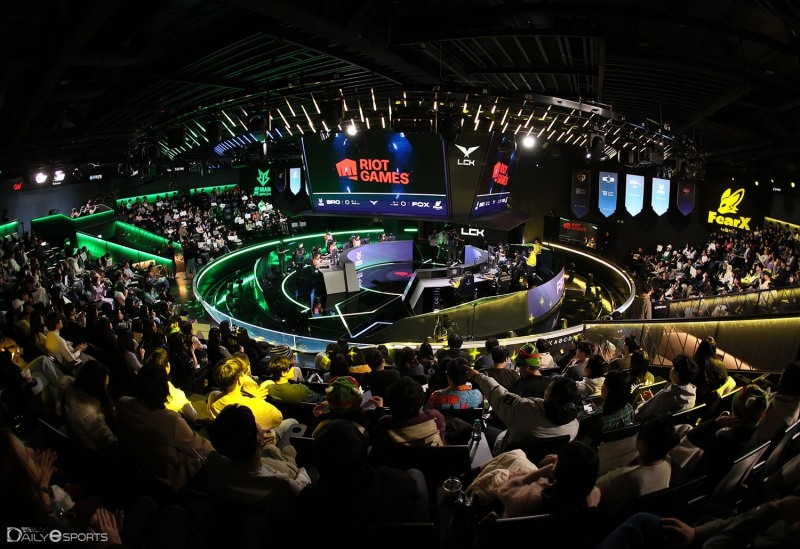 다시 LCK 덮친 디도스 공격…T1-피어엑스 2세트 연기 결정