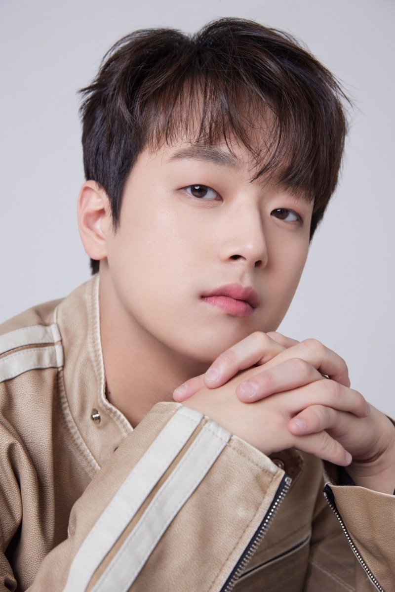 이찬원, 종횡무진 열일에 공식 팬카페 6만 명 돌파 ‘파죽지세 행보’