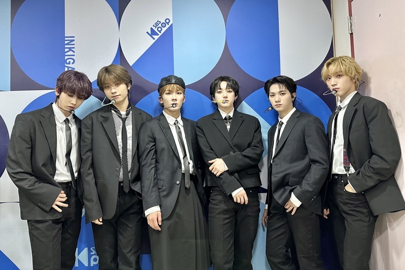 에이머스, 신곡 ‘Somebody’로 음악방송 연이어 접수 중…5일 ‘더쇼’ 출격