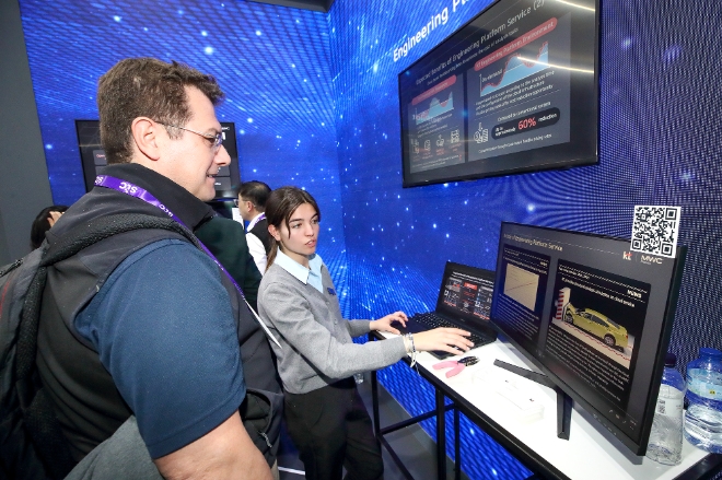 KT가 고객이 웹에서 직접 해석 업무 환경 구성과 시점을 정하여 해석 업무 수행이 가능하도록 편의성을 대폭 향상시킨 엔지니어링 플랫폼 서비스의 포털을 오픈했다고 5일 밝혔다. / 사진=KT 제공