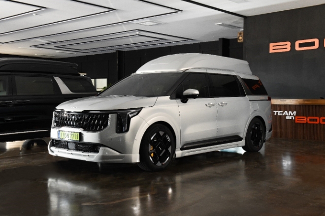 카니발 하이리무진 하이브리드 모델 / 사진=보가 제공