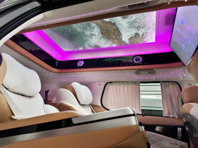 카니발 하이리무진 하이브리드 모델 내부 / 사진=보가 제공