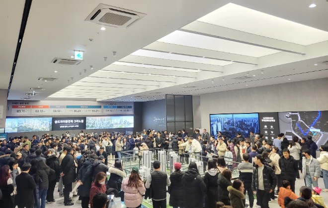 지난달 29일 송도자이풍경채 그라노블 견본주택 오픈 후 4일 동안 2만여 명의 관람객이 방문했다. / 사진=GS건설 제공
