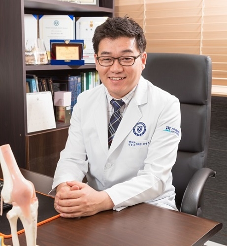 “무릎 관절 불안전성 높이는 십자인대파열, 초기 치료가 관건”