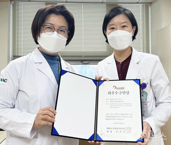 (왼쪽부터)이대목동병원재활의학과한수정교수,서지현교수