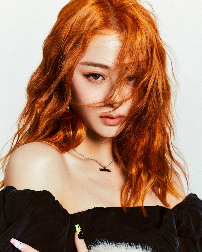 르세라핌 허윤진, 美 NBC ‘켈리 클락슨 쇼’ 출연…맥스와 듀엣 무대