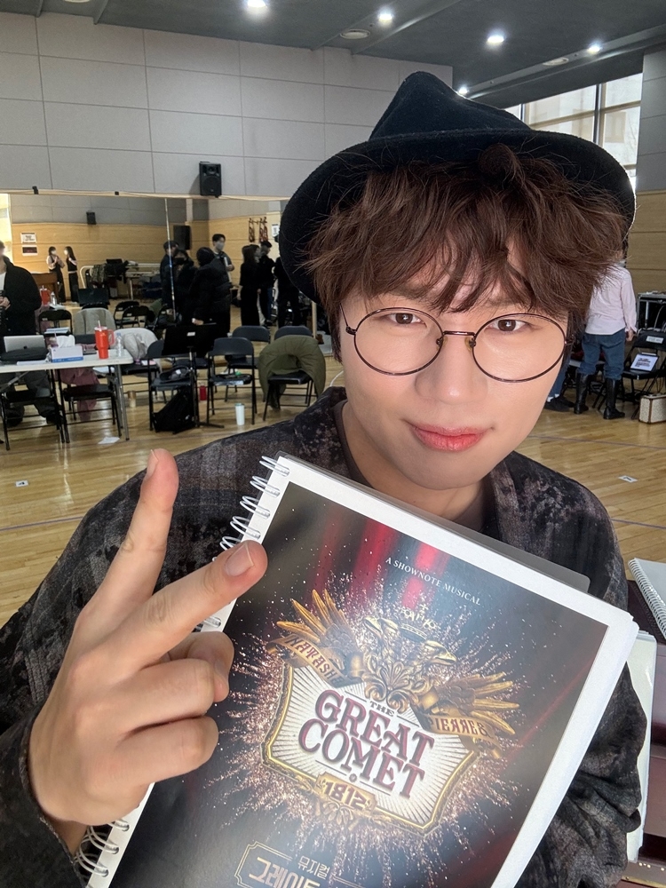 케이윌, 뮤지컬 '그레이트 코멧' 연습 현장 포착…“만나는 날 기다리며 열심히 준비”