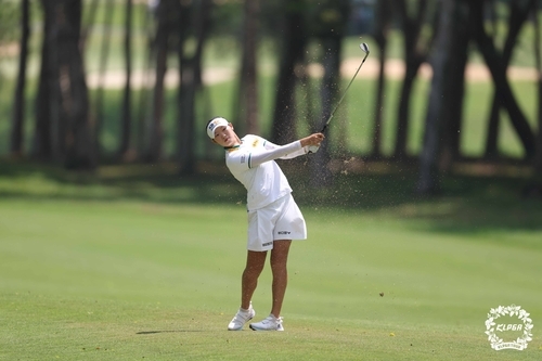 사진=역시 장타 화신 방신실, 선두 등극