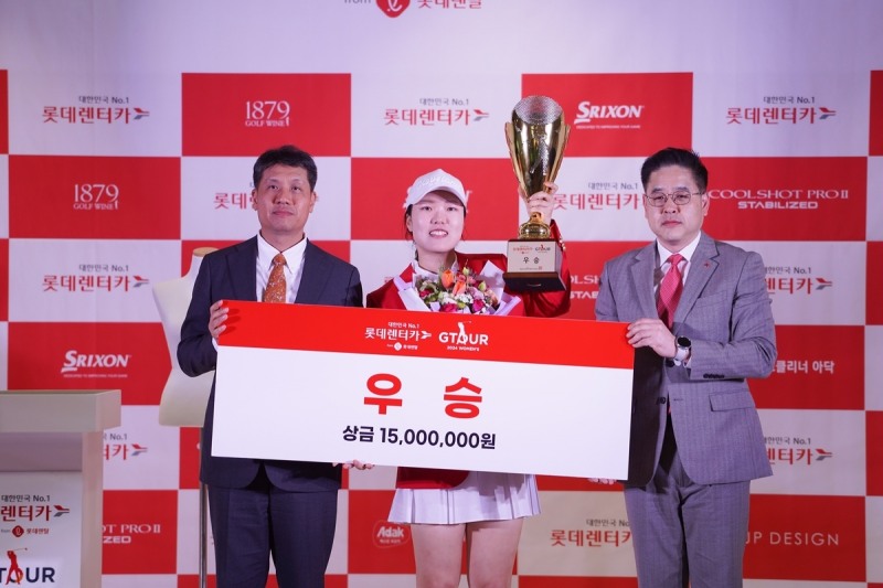 사진=(왼쪽부터) 박강수 골프존 대표, 심지연, 임현철 롯데렌탈 상무.