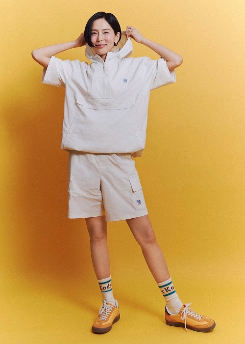 사진: 코닥어패럴_2024 신제품 ‘크로마 브리즈 반팔 후드 아노락 셋업’