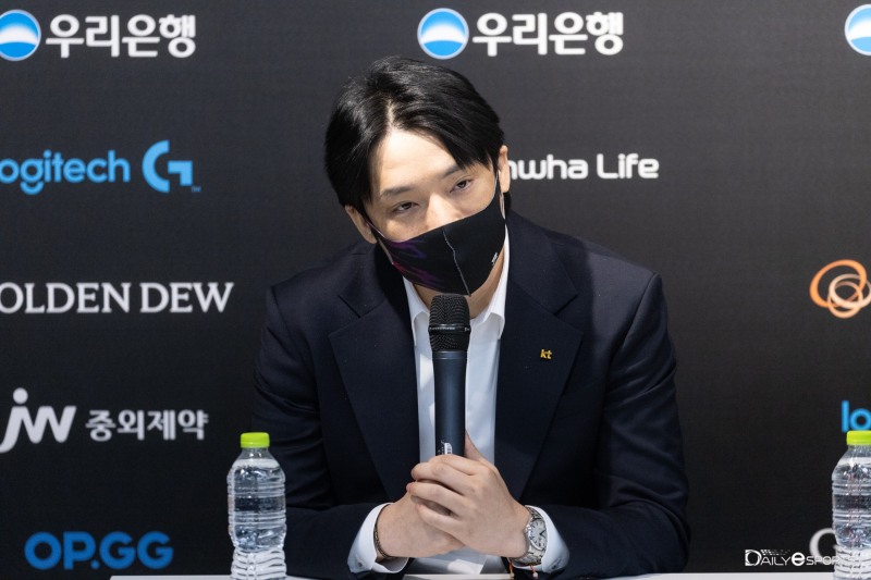 kt 강동훈 감독, "선수들에게 과감하게 후회 안 남는 플레이 주문"