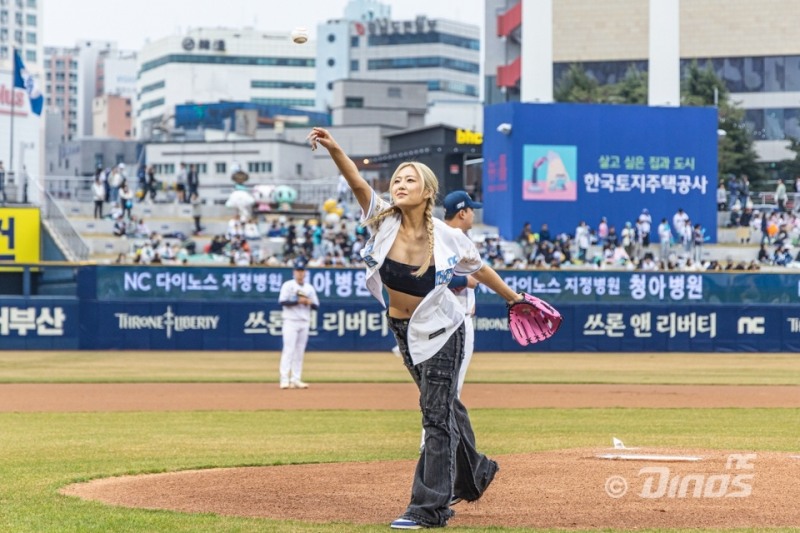 “다이내믹한 투구폼” 하이키 옐, 시구 요정 변신