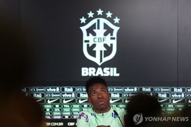 사진=기자회견에서 인종차별 반대를 호소한 비니시우스 주니오르.