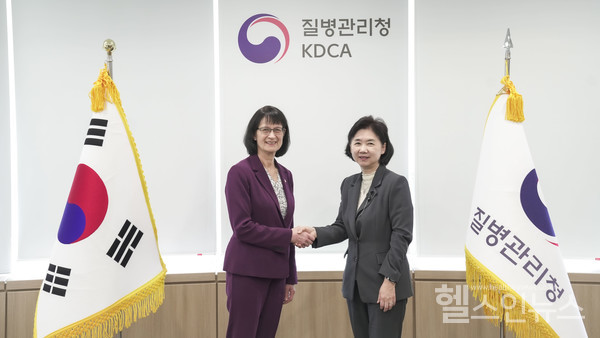 영국보건안보청(UKHSA)의제니해리스(JennyHarries)청장(ChiefExecutive)과지영미질병관리청장