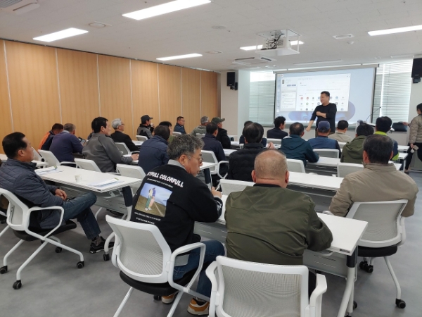 유해 야생동물피해방지단 총기 안전교육 / 사진=순천시 제공