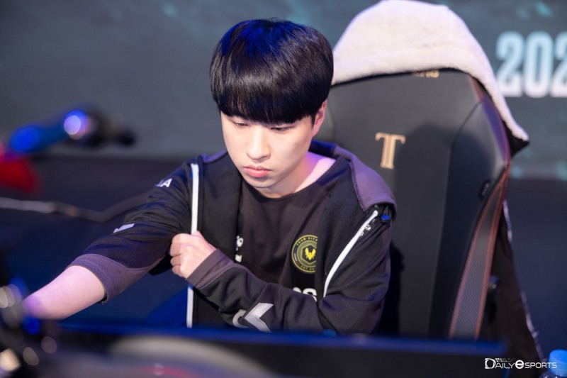 조성주, 천신만고 끝에 김도우 꺾고 GSL 코드S 4강 진출