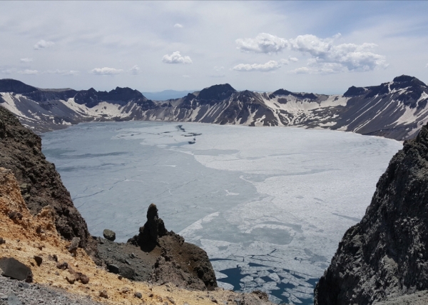 서경덕 교수가 직접 찍은 백두산 천지 모습
