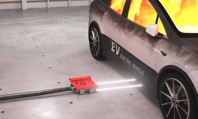 ‘건물용 전기차 화재진압 시스템’ 작동 모습. / 사진=DL이앤씨 제공