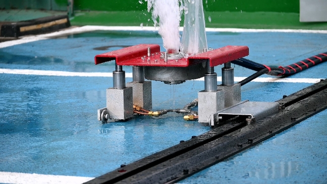 ‘건물용 전기차 화재진압 시스템’ 작동 모습 / 사진=DL이앤씨 제공