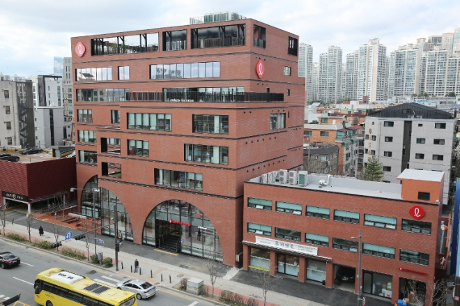 송파구 삼전동 사옥 외경 / 사진=롯데GRS 제공