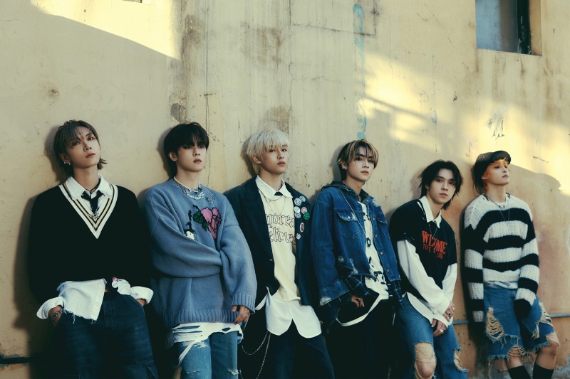 WayV, 中 QQ뮤직 DIANFENG AWARDS ‘올해의 정상급 트렌디 그룹상’ 수상…파워풀한 시상식 퍼포먼스 화제